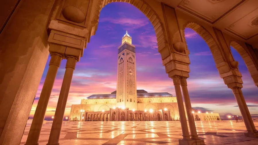 A stunning view of the Islamic mosque in Casablanca, Morocco, showcasing its intricate architecture and cultural significance.