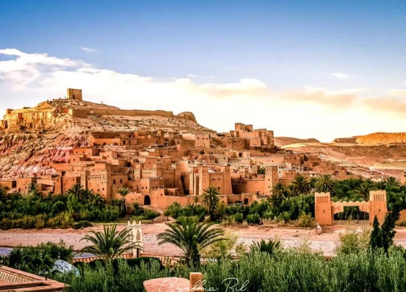  A panoramic view of the city of Atdhe in Morocco, showcasing its architecture and vibrant atmosphere, ideal for vacations.