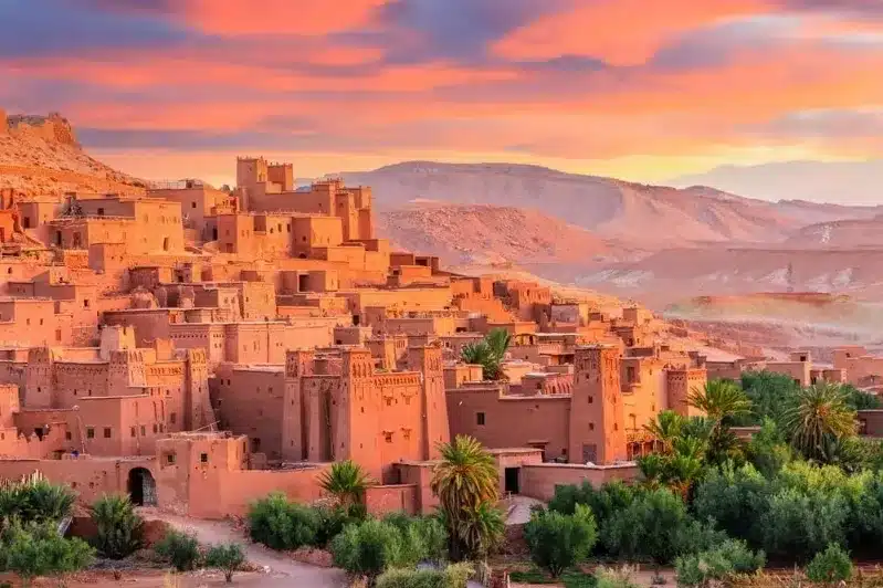 A panoramic view of the Sahara city in Morocco, showcasing its unique architecture and vibrant culture, promoted by a Casablanca travel agency.