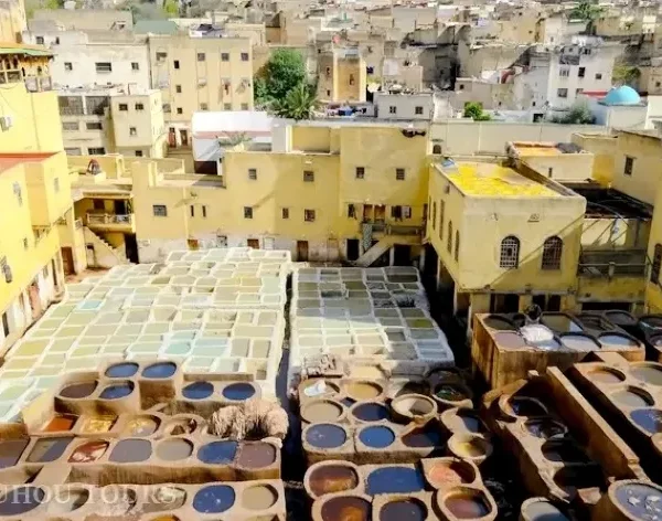 A panoramic view of the expansive city of Sahara, featured in the Grand Morocco Tour.