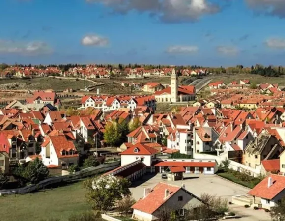 Ifrane Morocco Guide: 7 Best Things to Do in Little Switzerland